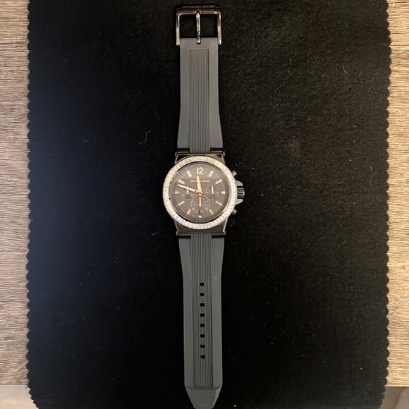 Michael Kors, Dylan, pave gun metal watch - Picture 2 of 3